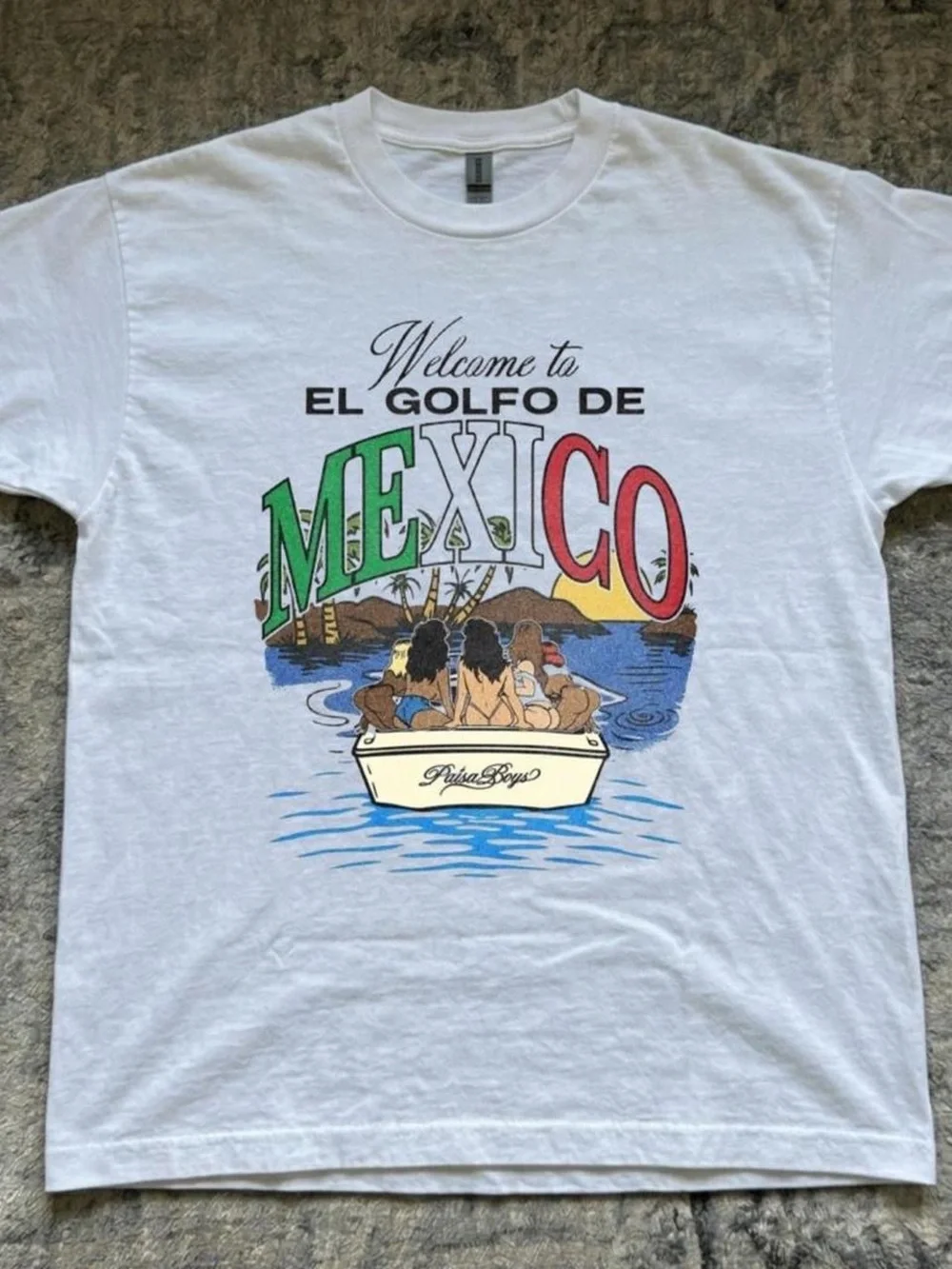 Gildan White 'Welcome to El Golfo de Mexico' Graphic Tee